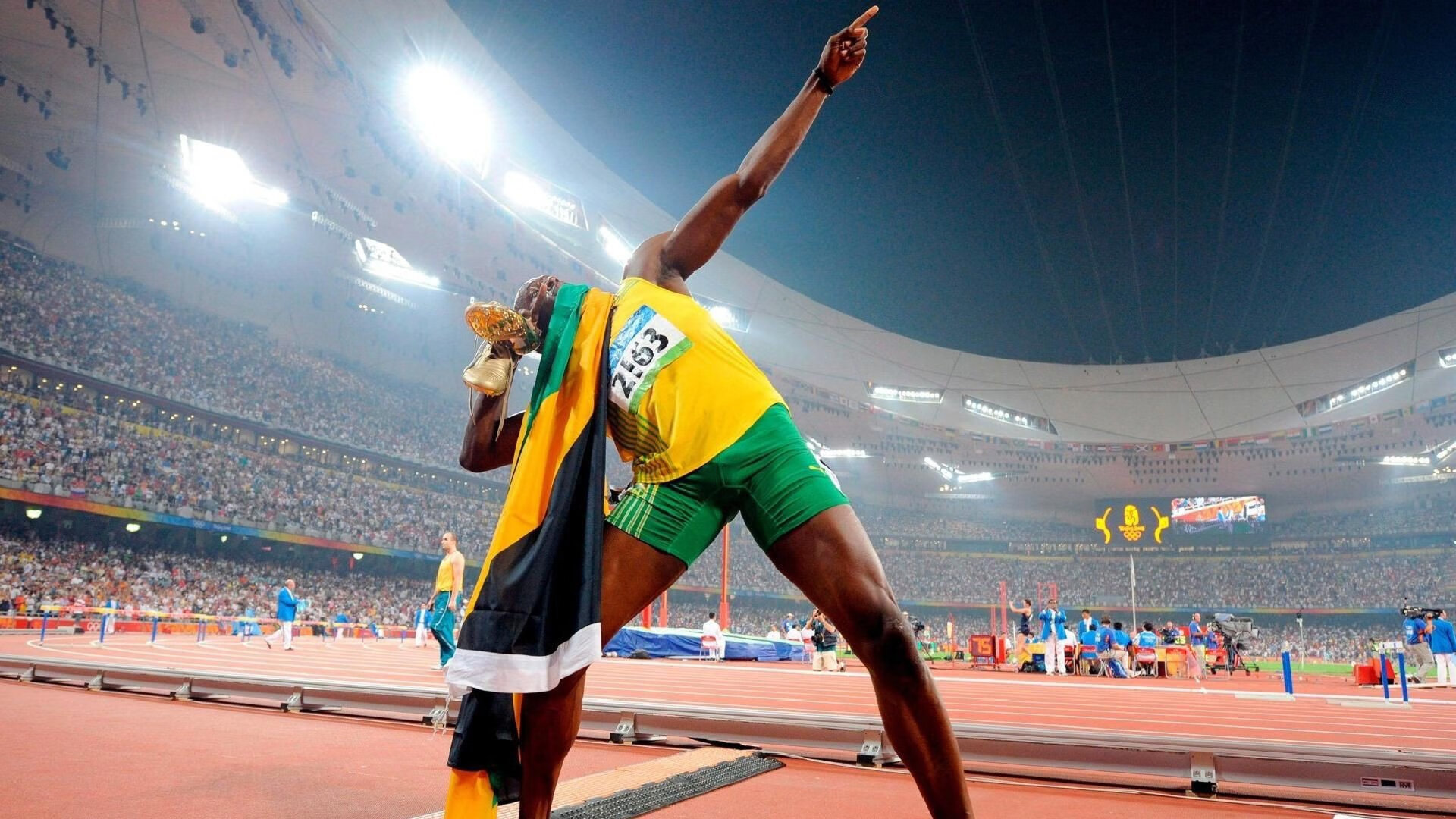 伦敦马拉松热潮不断,选手挑战个人极限,伦敦马拉松2021视频