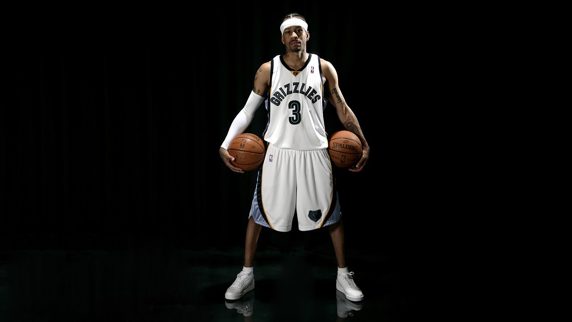 决赛门票一售而空,城市陷入狂欢氛围,决赛流程